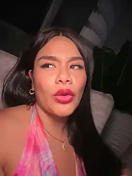 Issane_Peru live sex cam