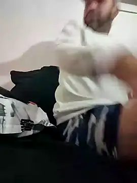 hairyandbigmann live sex cam