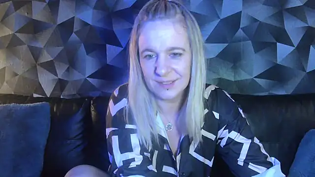 Delichieuse5's cam snapshot