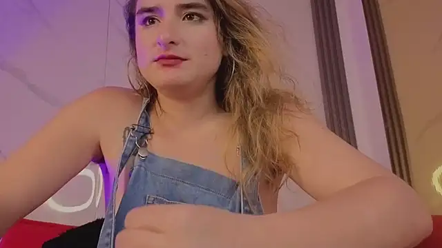 CandyQueenGold live sex cam