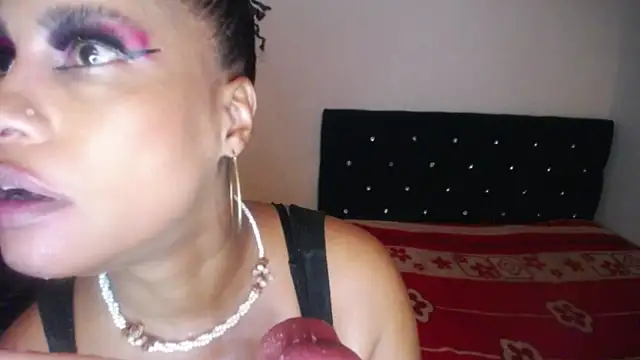 pamela_guzmaan live sex cam