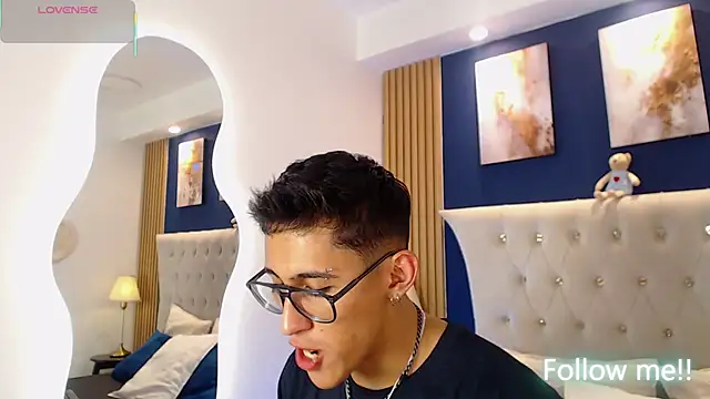 SalvadorFit live sex cam