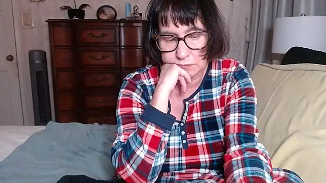 BigbustedBrenda's cam snapshot