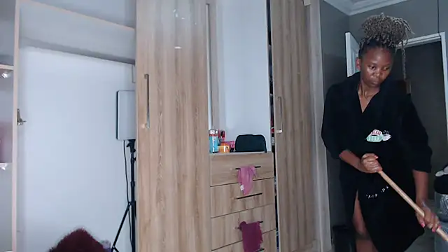 Lunalee live sex cam