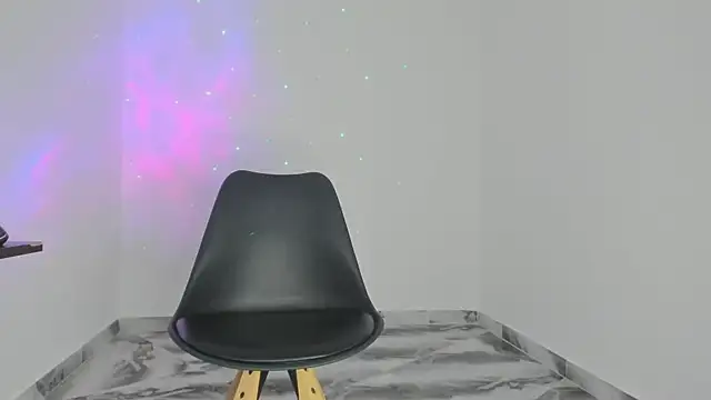 mikee_scooth live sex cam