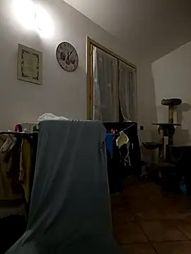 Lovmora's cam snapshot