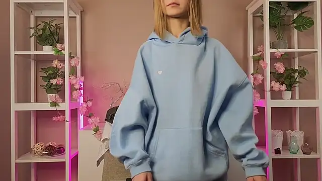 EssieVogel live sex cam