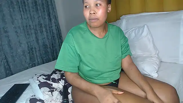 Bella_2025 live sex cam