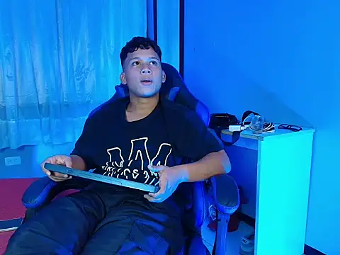 AlexDuMontt live sex cam