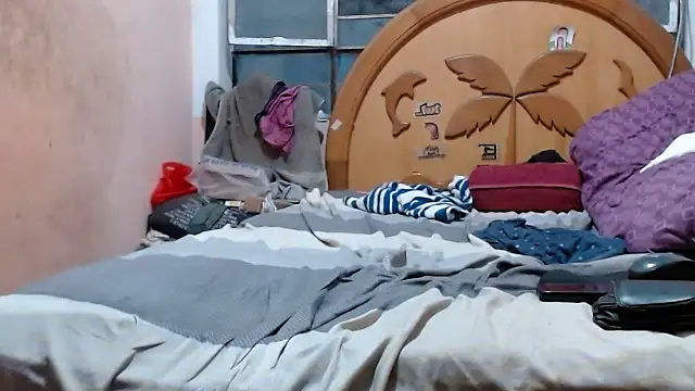 nakedlima live sex cam