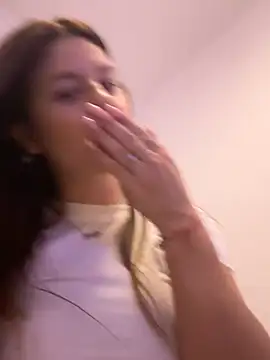 Jennifer_19_06's cam snapshot