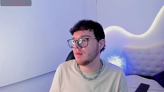 king_samuels's cam snapshot