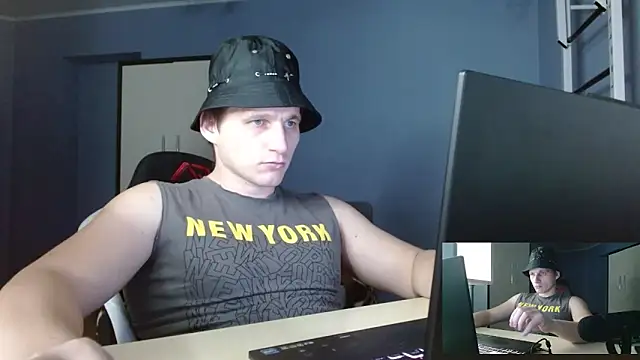 Poliglotjoe1's cam snapshot