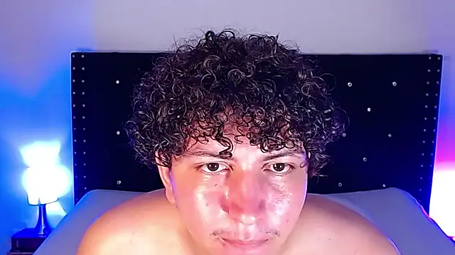 Aaron_Mackenzy's cam snapshot