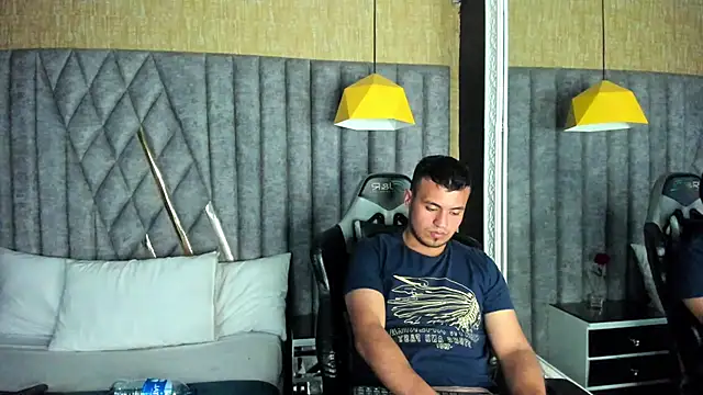 AronGarcia's cam snapshot