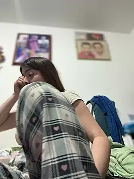 Cloew_Marz's cam snapshot