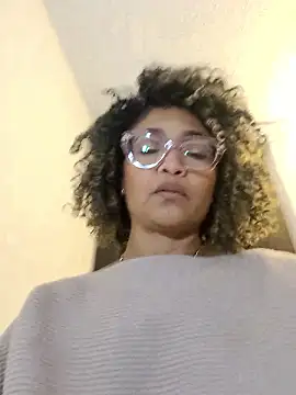 BiiancaEstradaa's cam snapshot