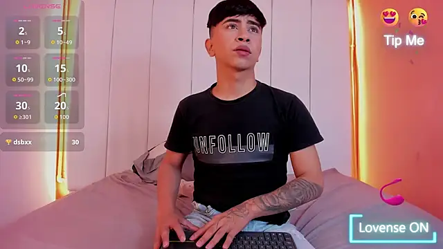 Tyler_os's cam snapshot