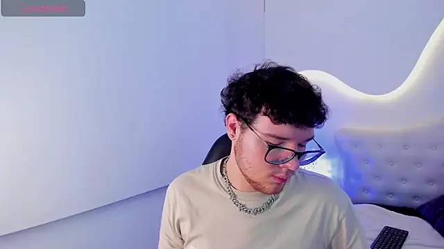 king_samuels's cam snapshot