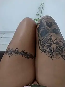 morenatutti2p's cam snapshot