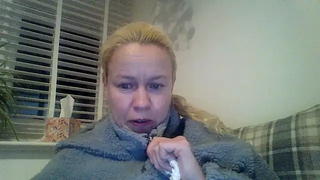 jennyblondeuk's cam snapshot