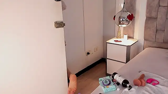 ElenaWatsonn's cam snapshot