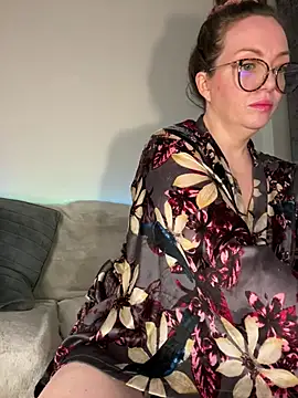 FemDom_RubyKnightXXO's cam snapshot