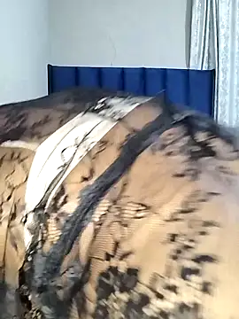 SweetJuicyPussy97's cam snapshot