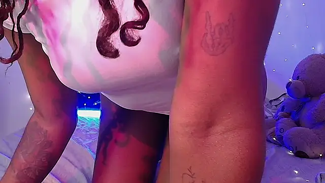 Lunaruiz's cam snapshot