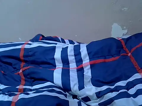 Just_Karu's cam snapshot