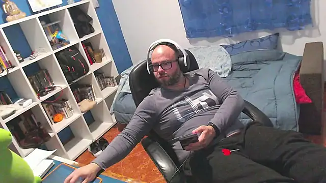 ravingr4d4's cam snapshot