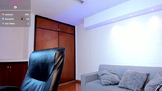 Saara_Corraless's cam snapshot