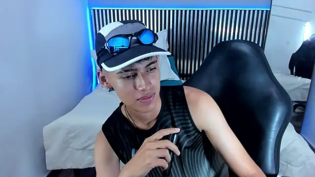 Astaroth_Grigori live sex cam