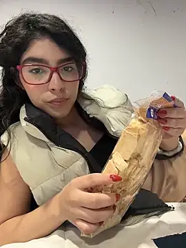 dani_bela's cam snapshot