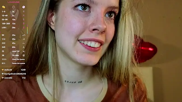 TiffinyMergist live sex cam