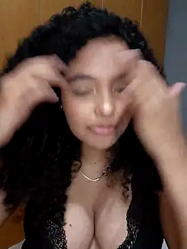 pandinhagamer live sex cam