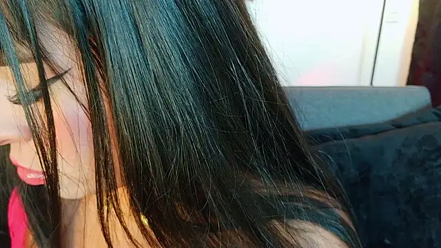 mia_roux1 live sex cam