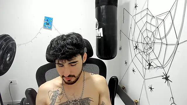 DmitriSanders live sex cam