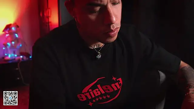 AlphaMasterXxx live sex cam