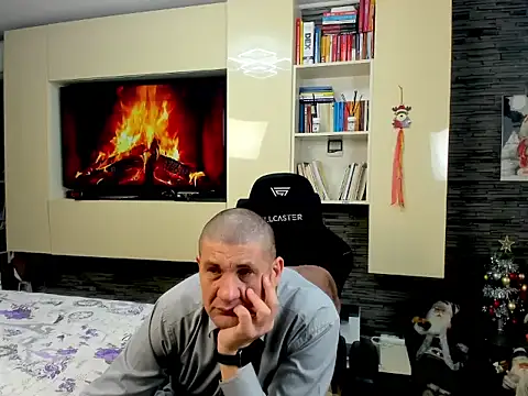 SpartacusDaddy48 live sex cam