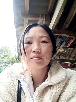 blonde_blg live sex cam