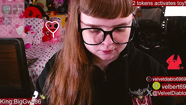 VelvetDiablo live sex cam