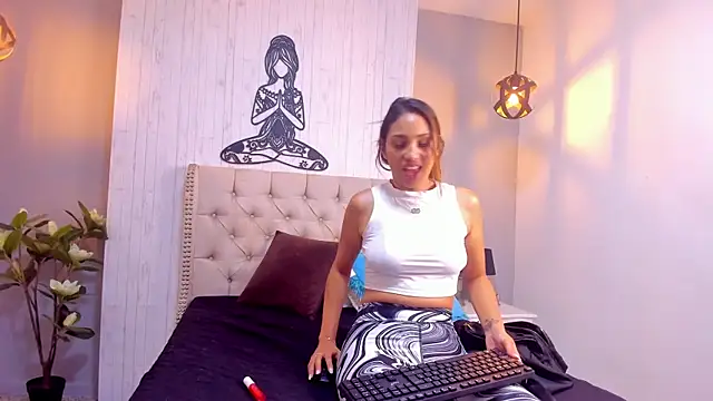 ariadna_smith20's cam snapshot