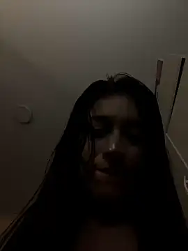 Emmily_19 live sex cam