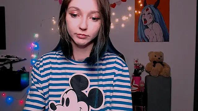 MermaidVibesTides's cam snapshot