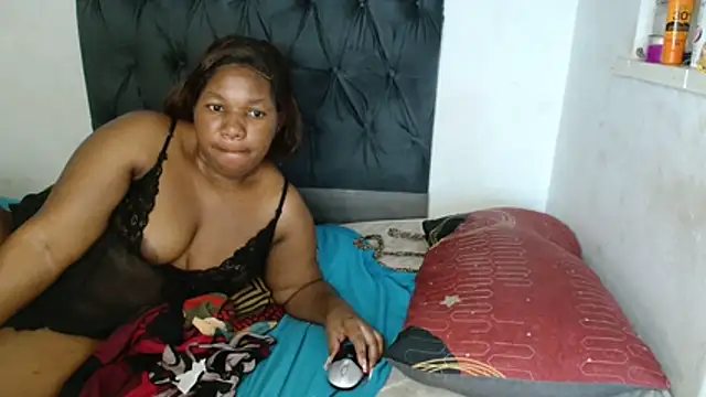 Ciara-Mia live sex cam