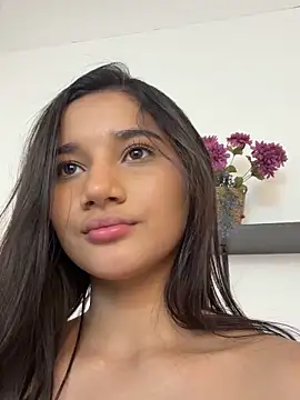 AlessiaVallmont live sex cam