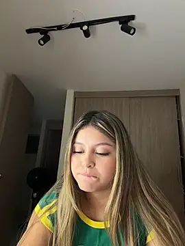 lunablossom_ live sex cam