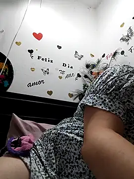 karlythoth@xh live sex cam