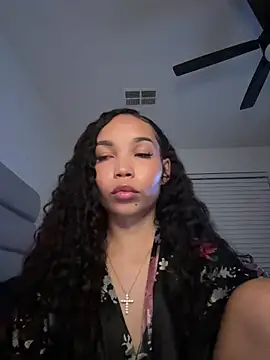 nikkiloveee's cam snapshot